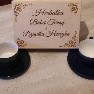 PERSONALIZOWANE PUDEŁKO NA HERBATĘ, HERBACIARKA Z GRAWEREM