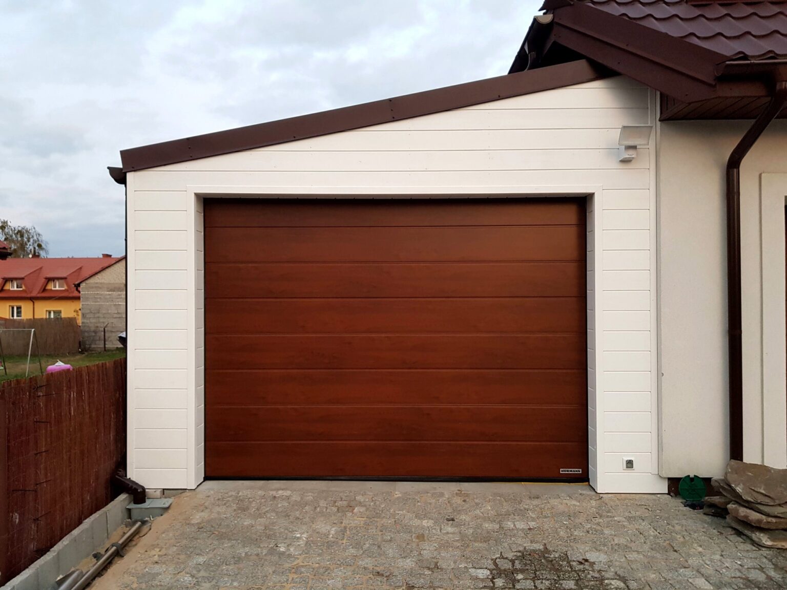 73357342 718108228679880 1038280959096520704 n